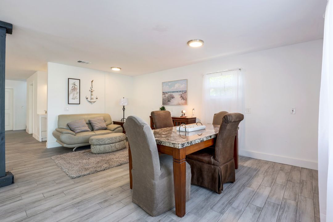 778 100th Ave N, Naples, FL 34108