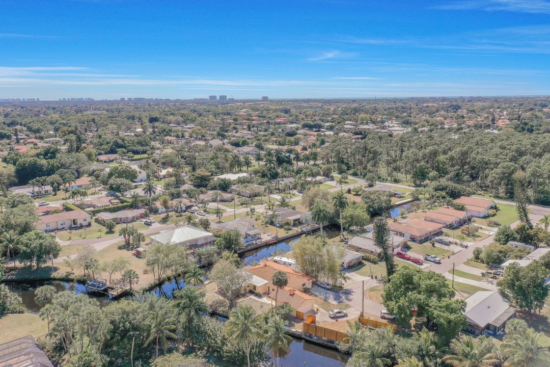 9820 Montana Ct, Bonita Springs, FL 34135