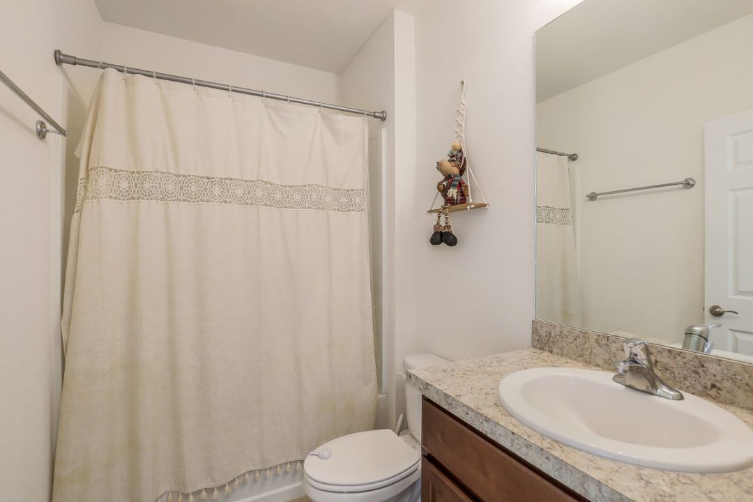 321 NW 11th St, Cape Coral, FL 33993