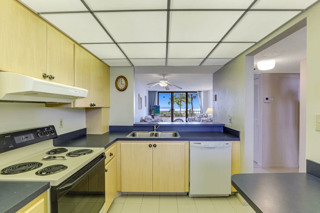 260 Seaview Ct #205, Marco Island, FL 34145