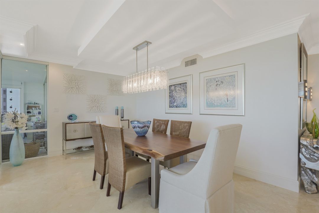 7515 Pelican Bay Blvd #11D, Naples, FL 34108