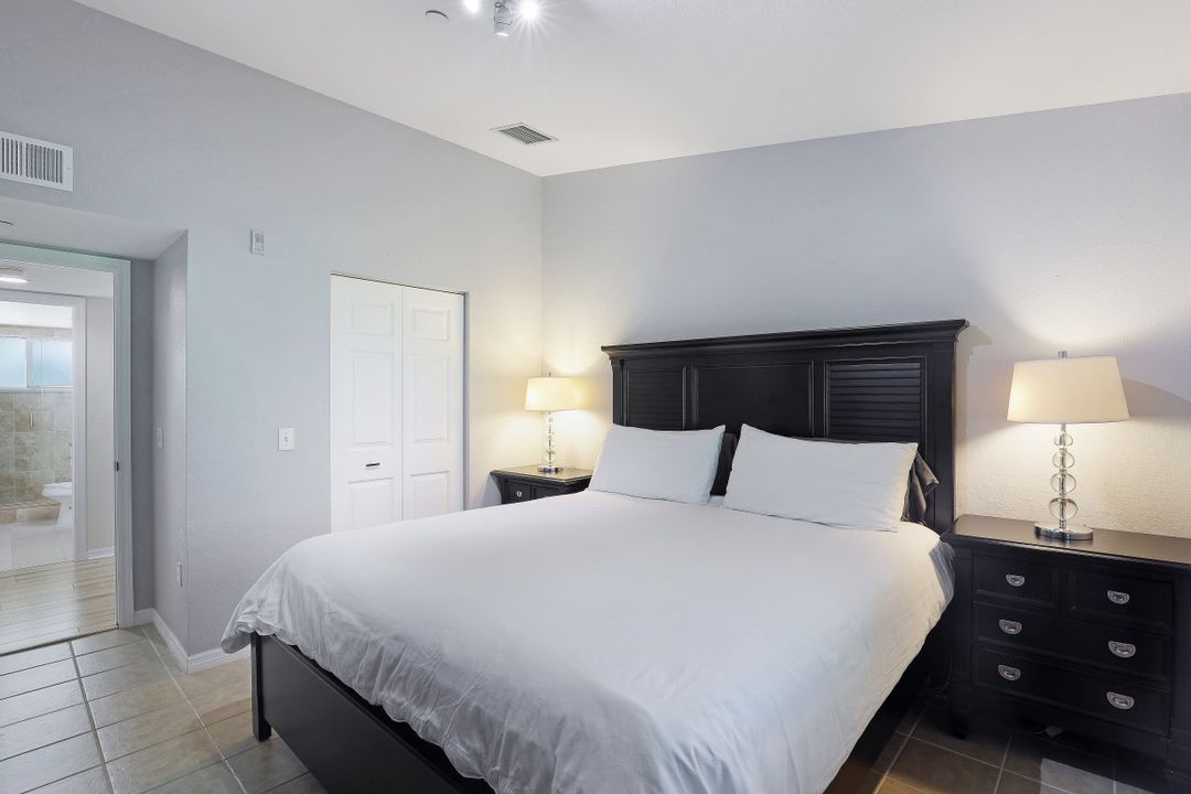 8244 Key Royal Cir #633, Naples, FL 34119