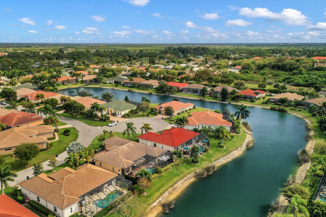 10256 Avonleigh Dr, Bonita Springs, FL 34135