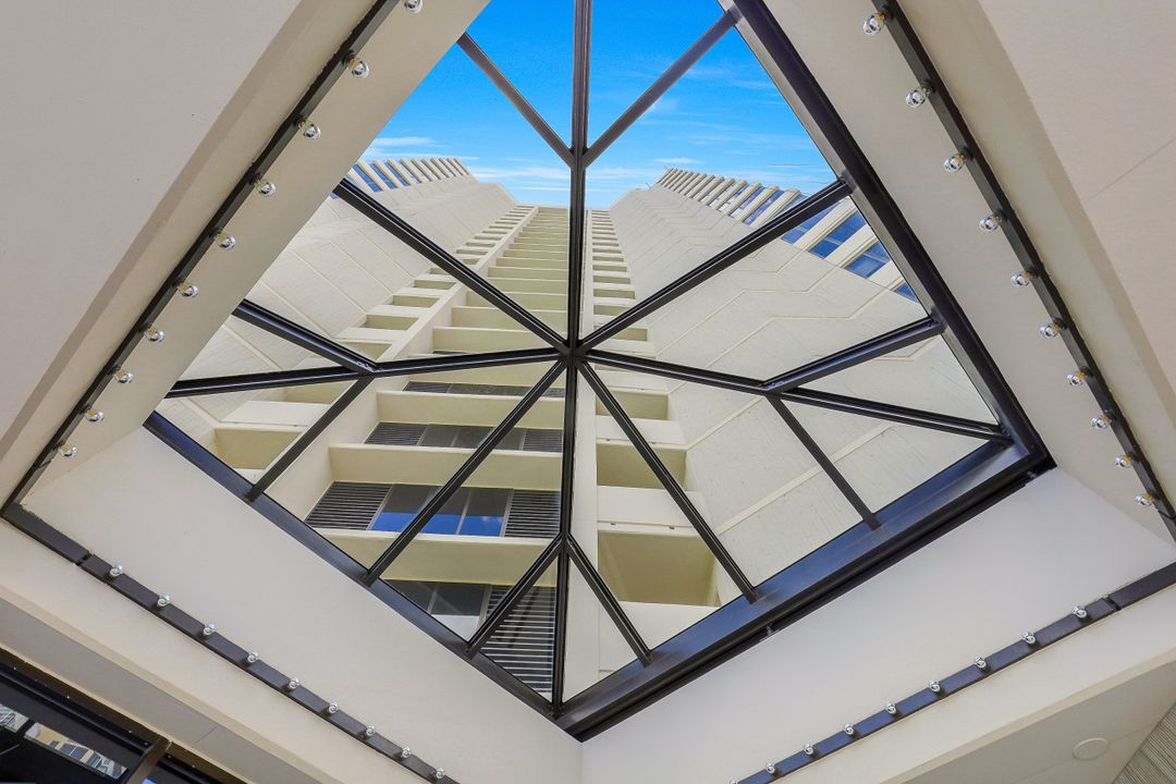 5555 Heron Point Dr #402, Naples, FL 34108