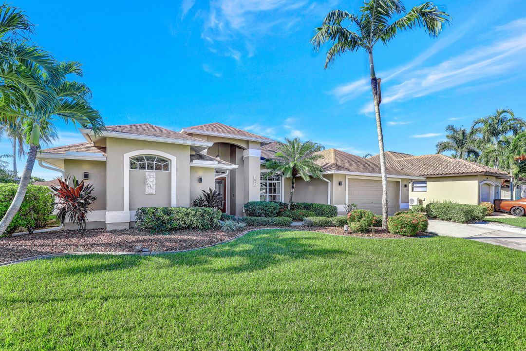 1922 Cape Coral Pkwy W, Cape Coral, FL 33914