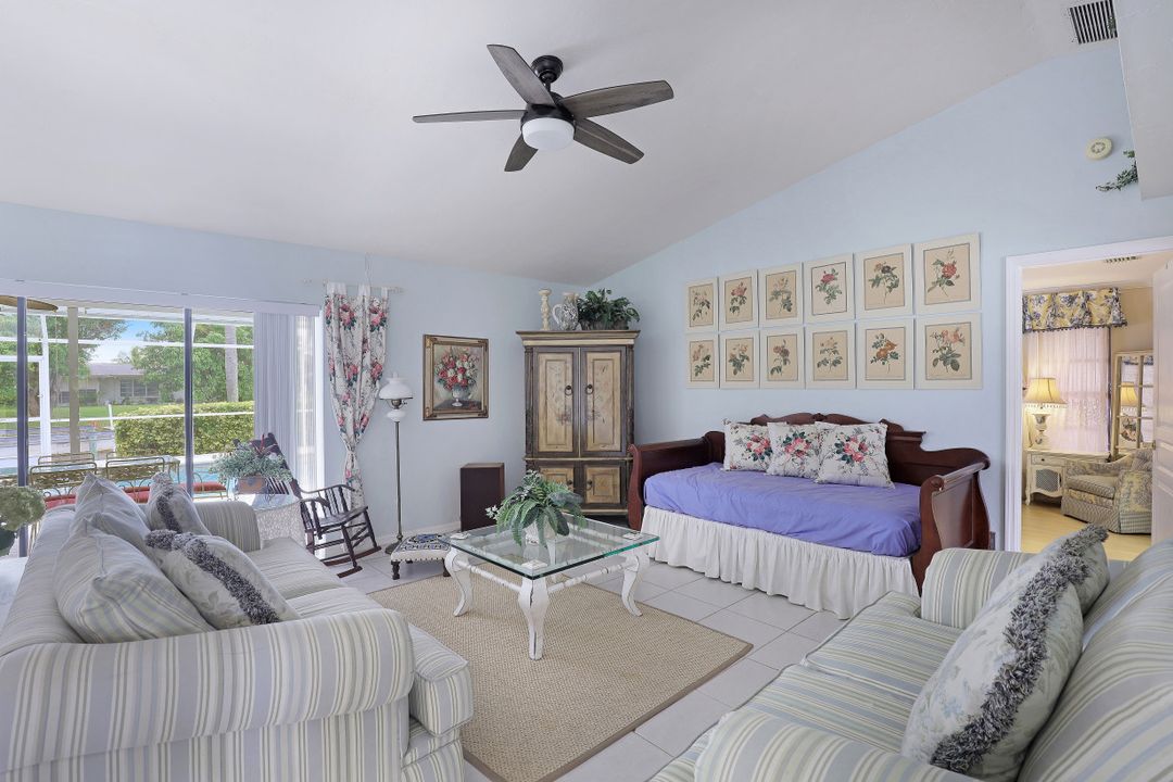 3870 SE 13th Pl, Cape Coral, FL 33904