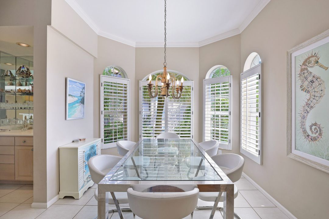 8459 Abbington Cir #9-922, Naples, FL 34108