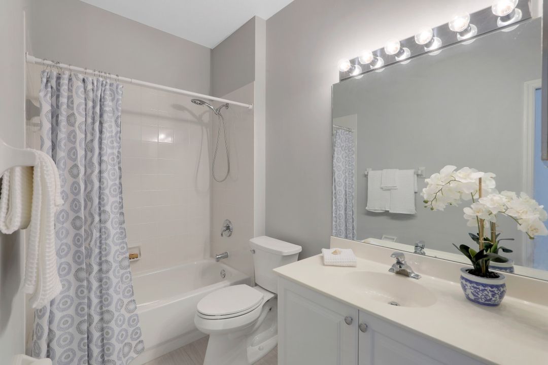 5205 Birmingham Dr #102, Naples, FL 34110