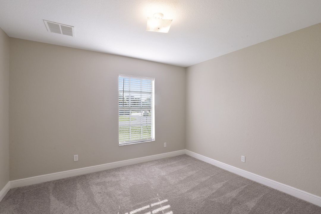 138 SE 4th Pl, Cape Coral, FL 33990