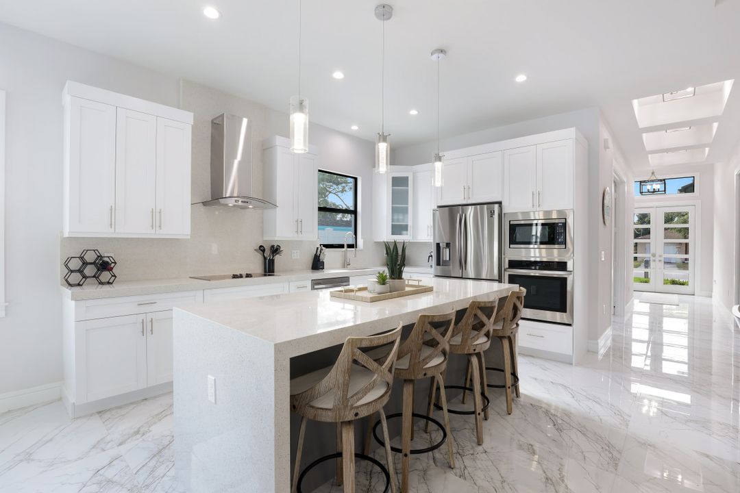 783 110th Ave N, Naples, FL 34108