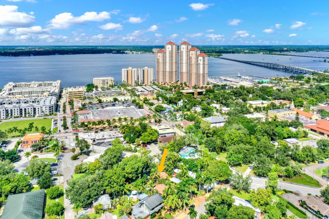 2204 Brevard Ave, Fort Myers, FL 33901