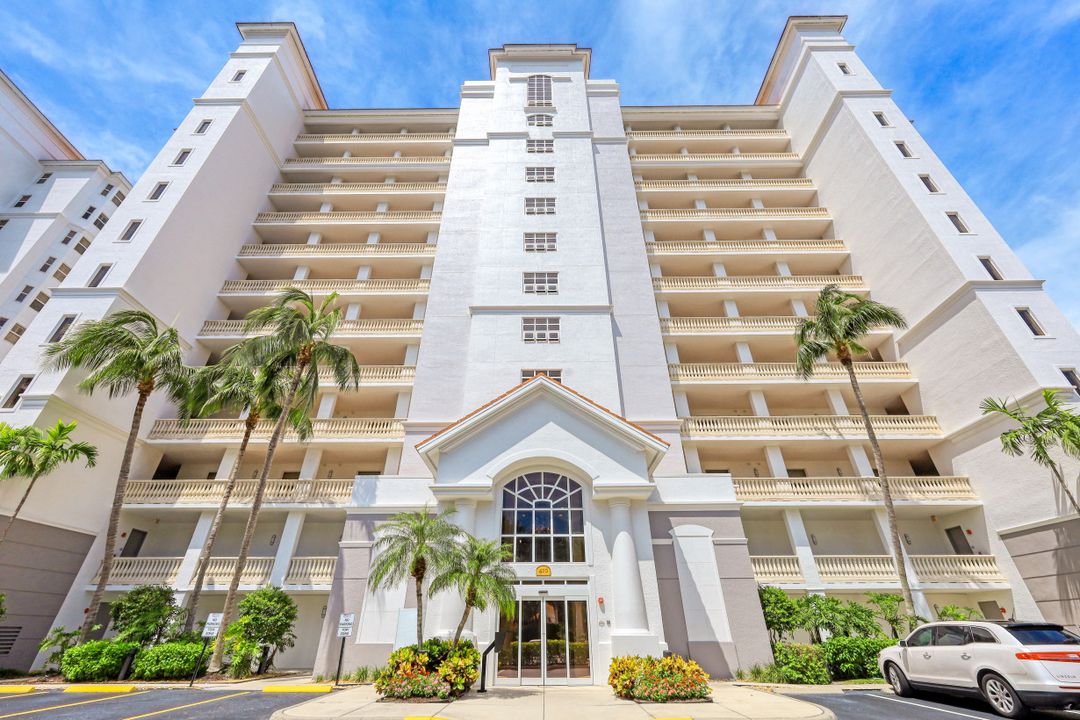 410 Flagship Dr #604, Naples, FL 34108