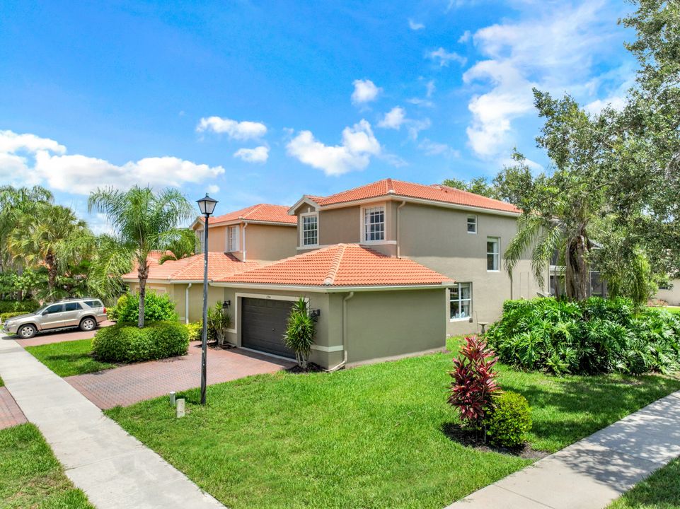 1794 Ribbon Fan Ln, Naples, FL 34119