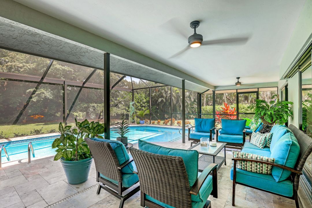 2201 Noble Ct, Naples, FL 34110