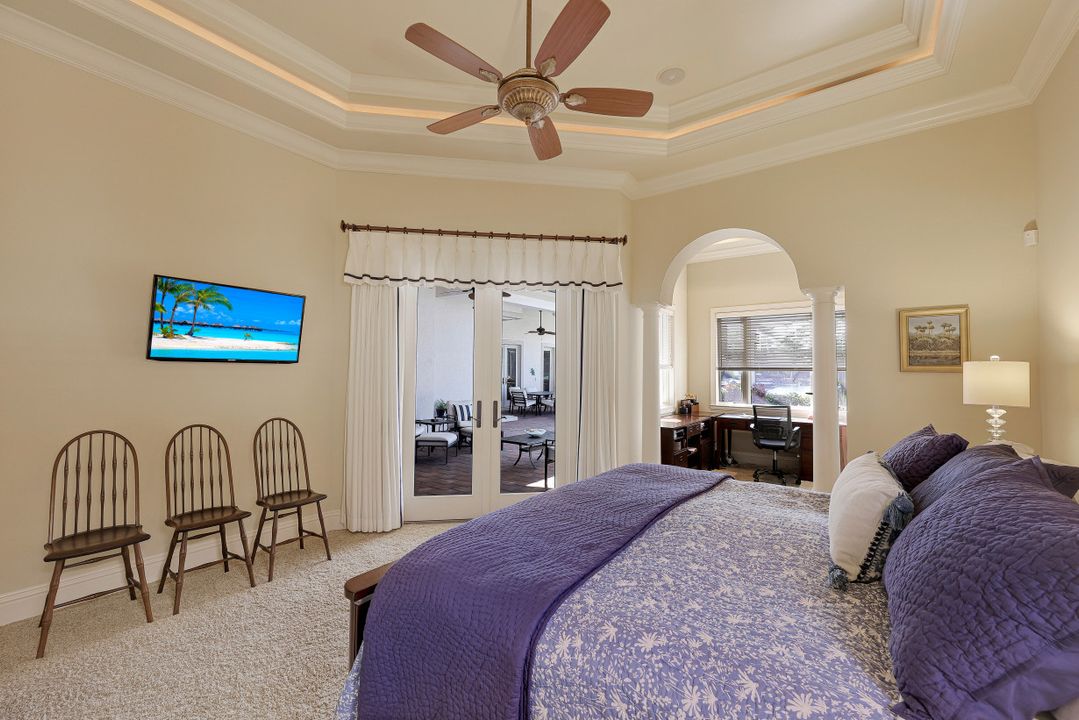 10590 Via Milano Dr, Miromar Lakes, FL 33913