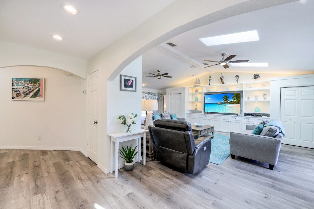 3919 SE 4th Ave, Cape Coral, FL 33904