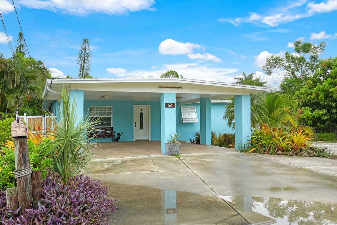 66 River Ct, Naples, FL 34110