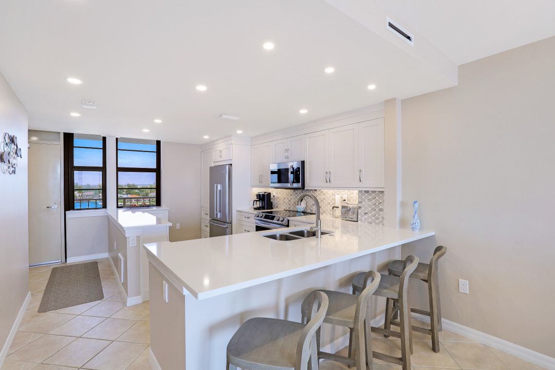 440 Seaview Ct #905, Marco Island, FL 34145