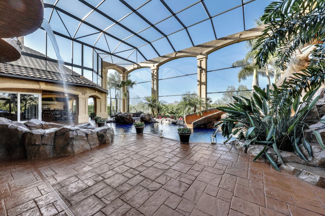 6411 Highcroft Dr, Naples, FL 34119