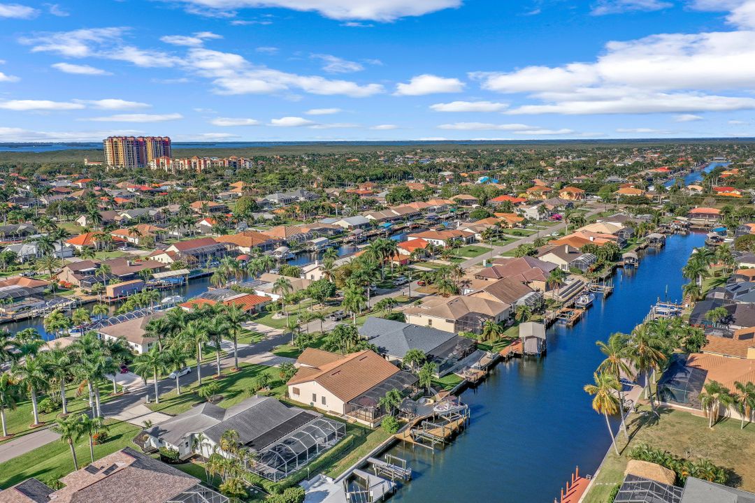 1427 SW 53rd Terrace, Cape Coral, FL 33914