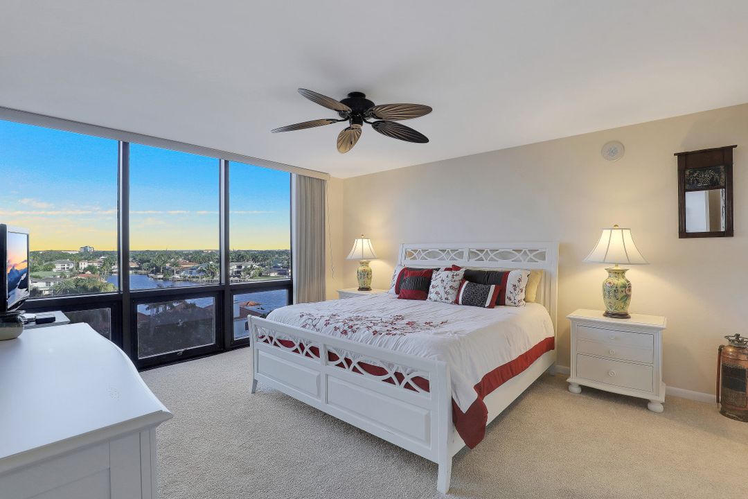 4751 Gulf Shore Blvd N #804, Naples, FL 34103