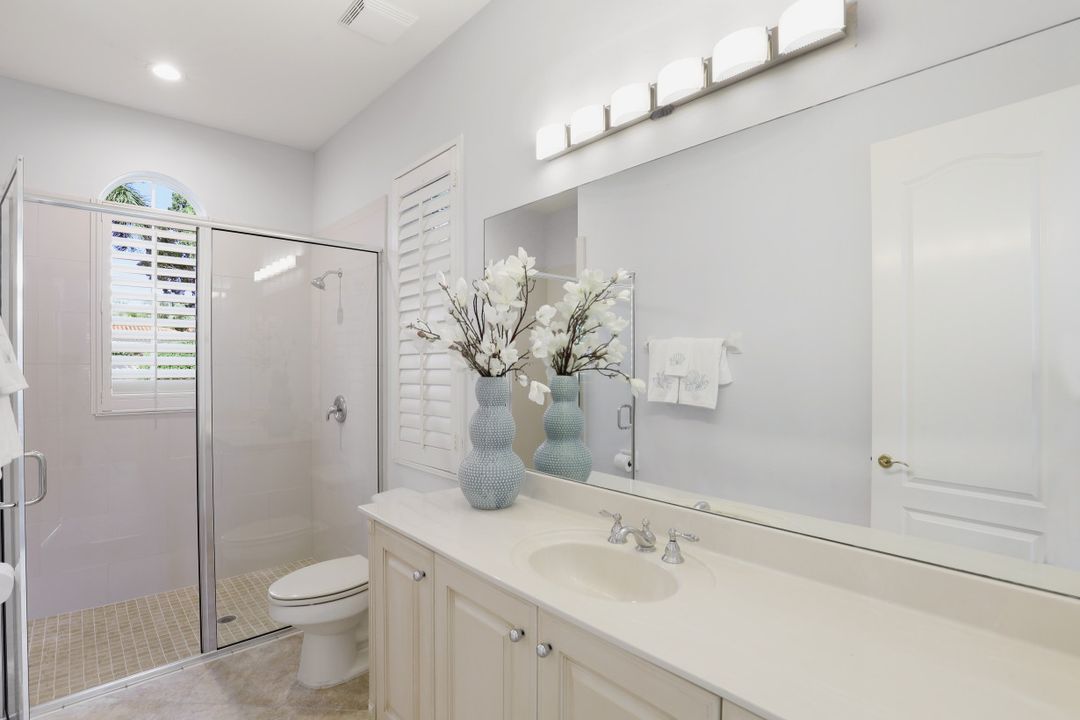 8516 Bellagio Dr, Naples, FL 34114