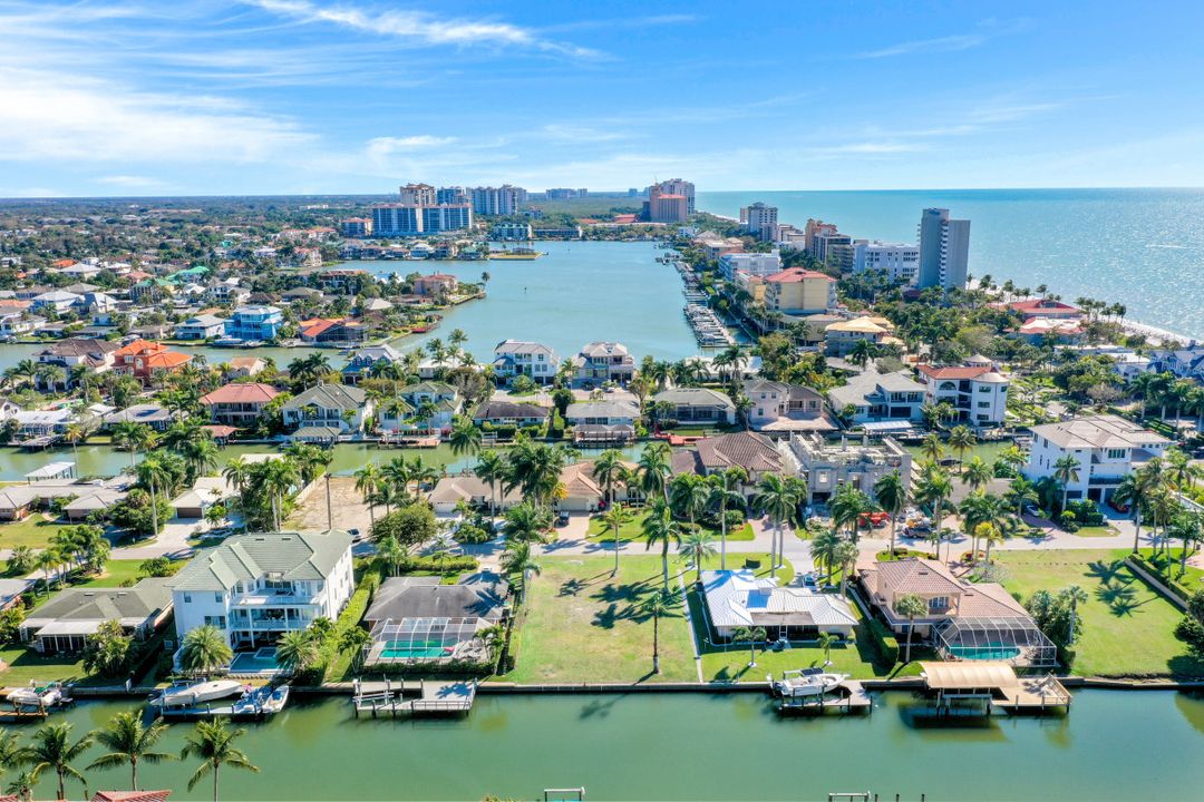 141 Channel Dr, Naples, FL 34108