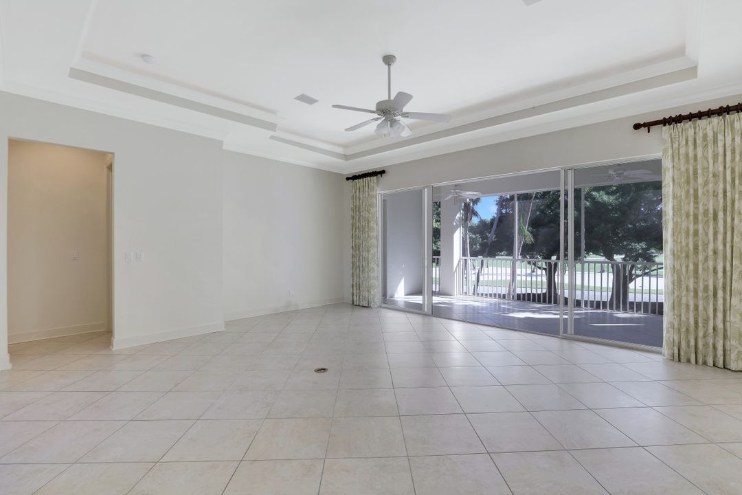 2362 Terra Verde Ln, Naples, FL 34105