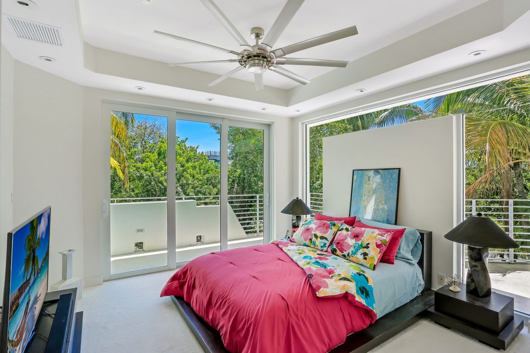 795 Waterside Dr, Marco Island, FL 34145