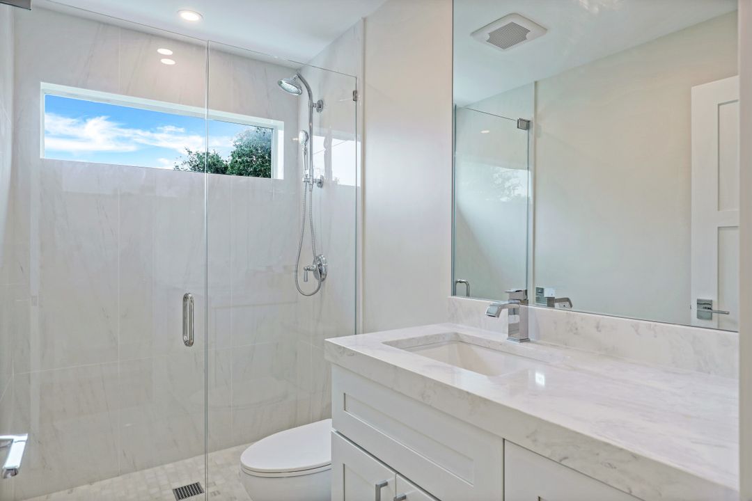 7525 Cordoba Cir, Naples, FL 34109