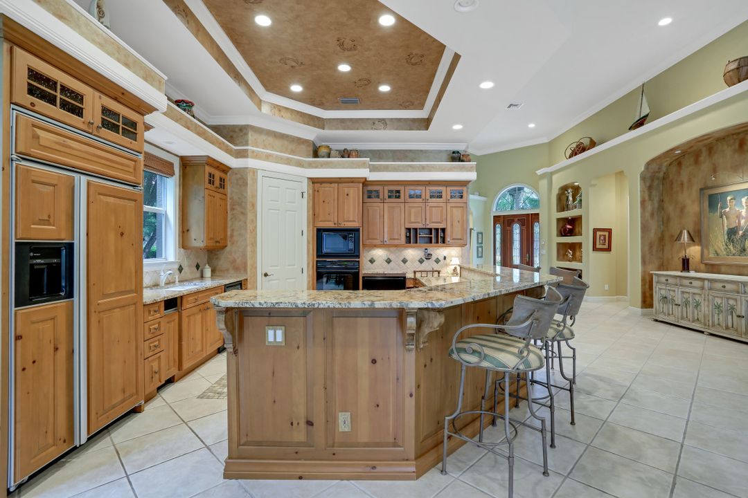 27280 Oak Knoll Dr, Bonita Springs, FL 34134