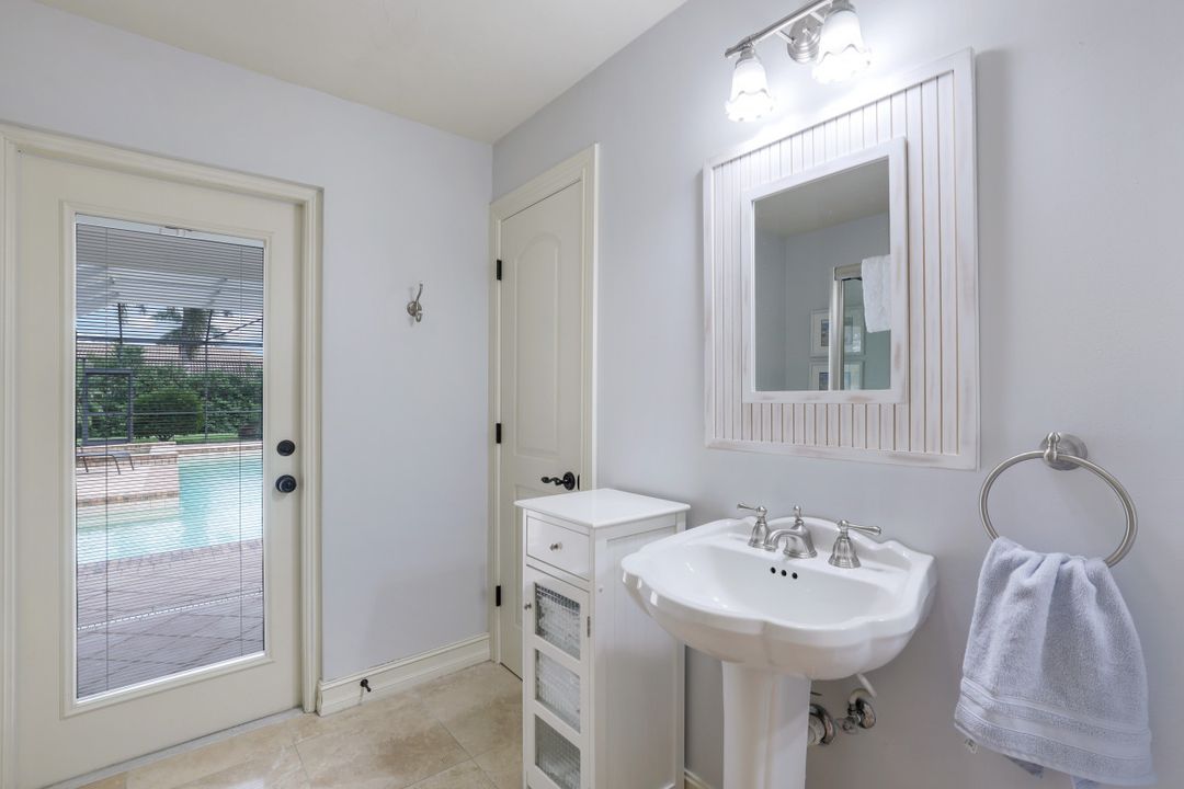 4224 Snowberry Ln, Naples, FL 34119