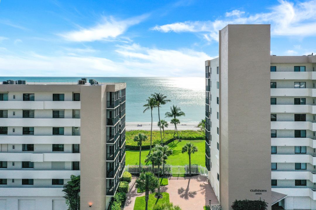 10482 Gulf Shore Dr #231, Naples, FL 34108