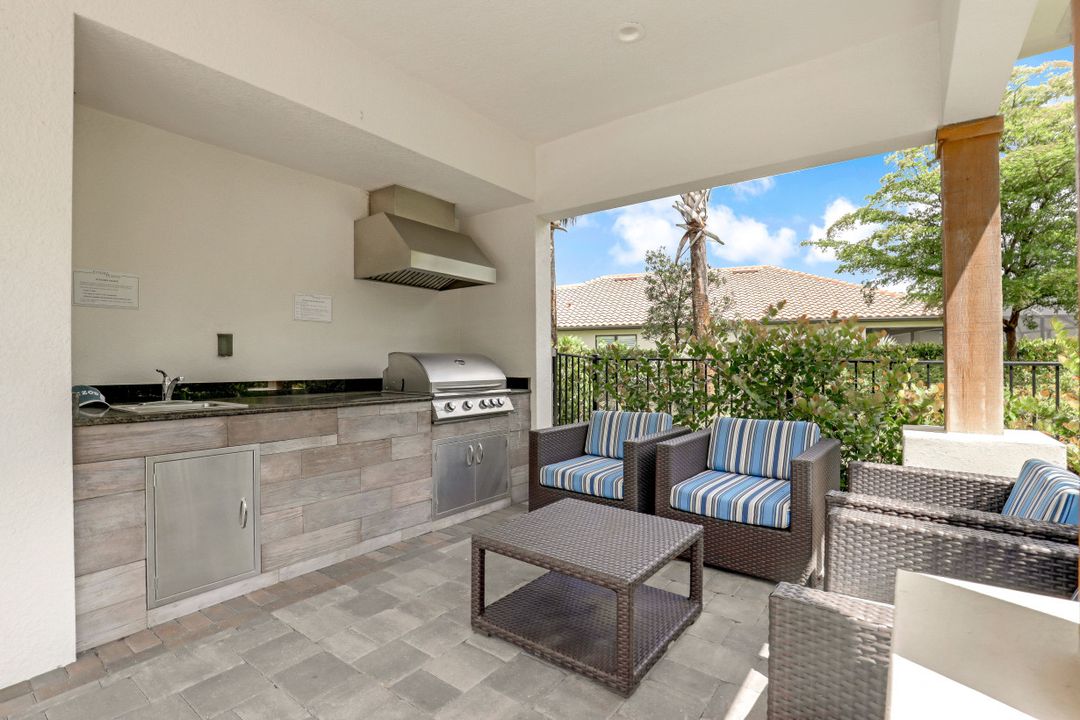 19698 Estero Pointe Ln, Fort Myers, FL 33908