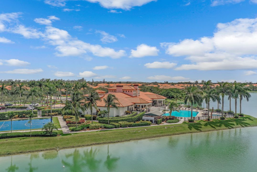 19347 SW 79th Pl, Cutler Bay, FL 33157