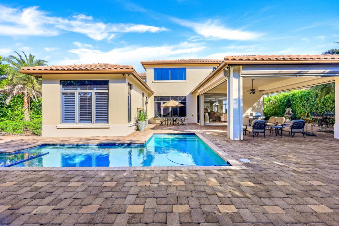 2351 Traditions Ct, Naples, FL 34105