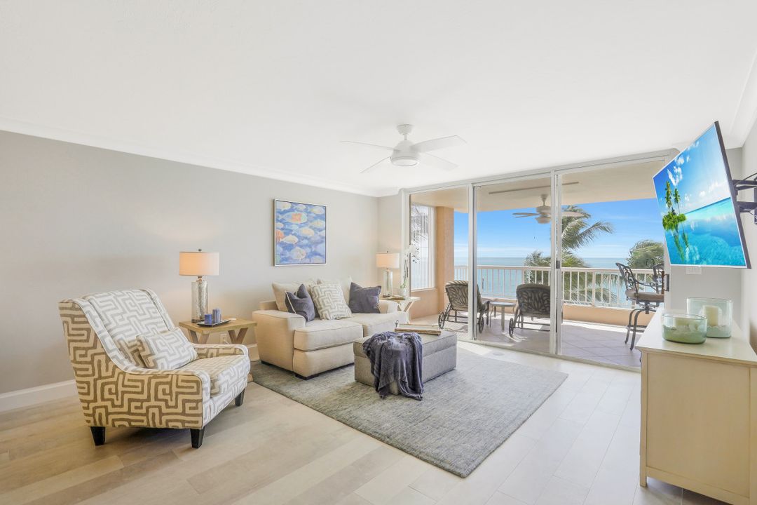 990 Cape Marco Dr #304, Marco Island, FL 34145