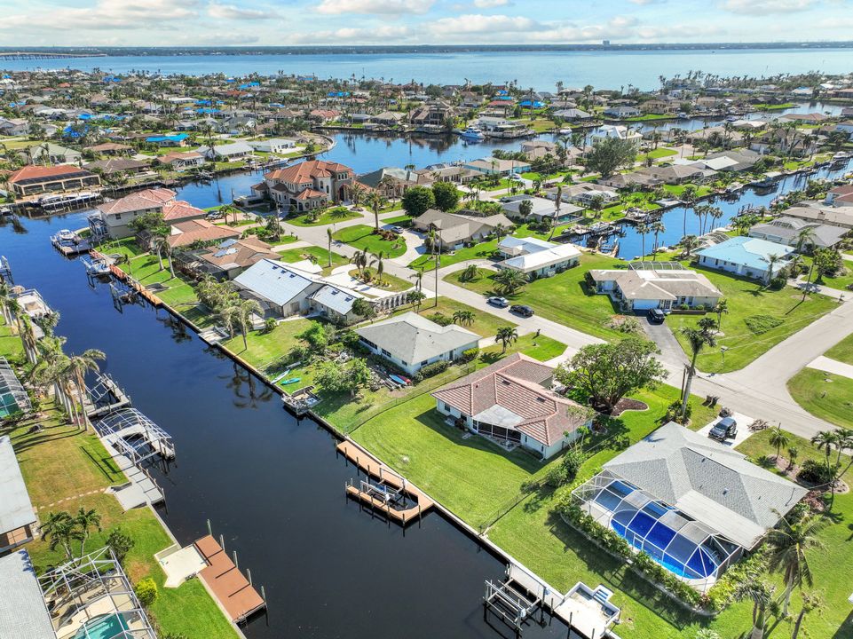 2101 SE 25th Ln, Cape Coral, FL 33904