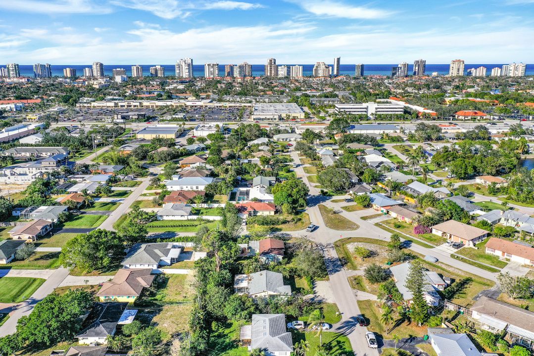1120 S Alhambra Cir, Naples, FL 34103