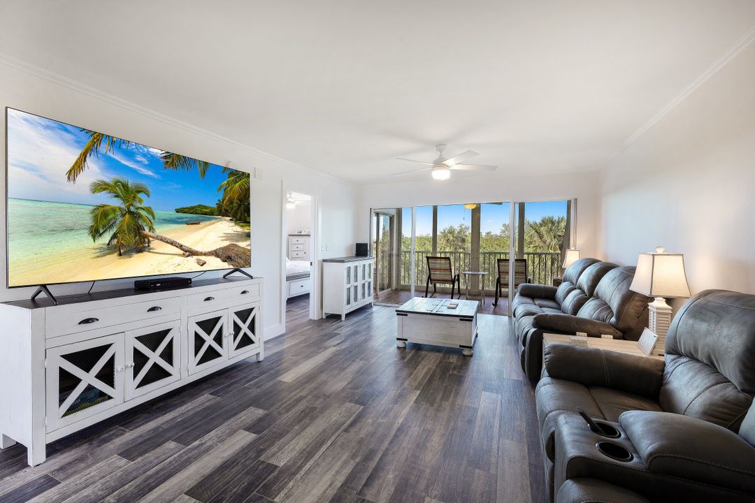 300 Stevens Landing Dr #C-203, Marco Island, FL 34145