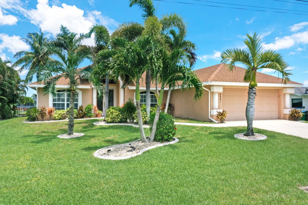 5241 Stratford Ct, Cape Coral, FL 33904