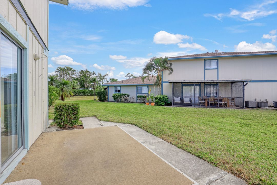 5848 Queen Elizabeth Way ##2, Fort Myers, FL 33907