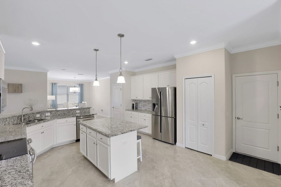 4580 Tamarind Way, Naples, FL 34119