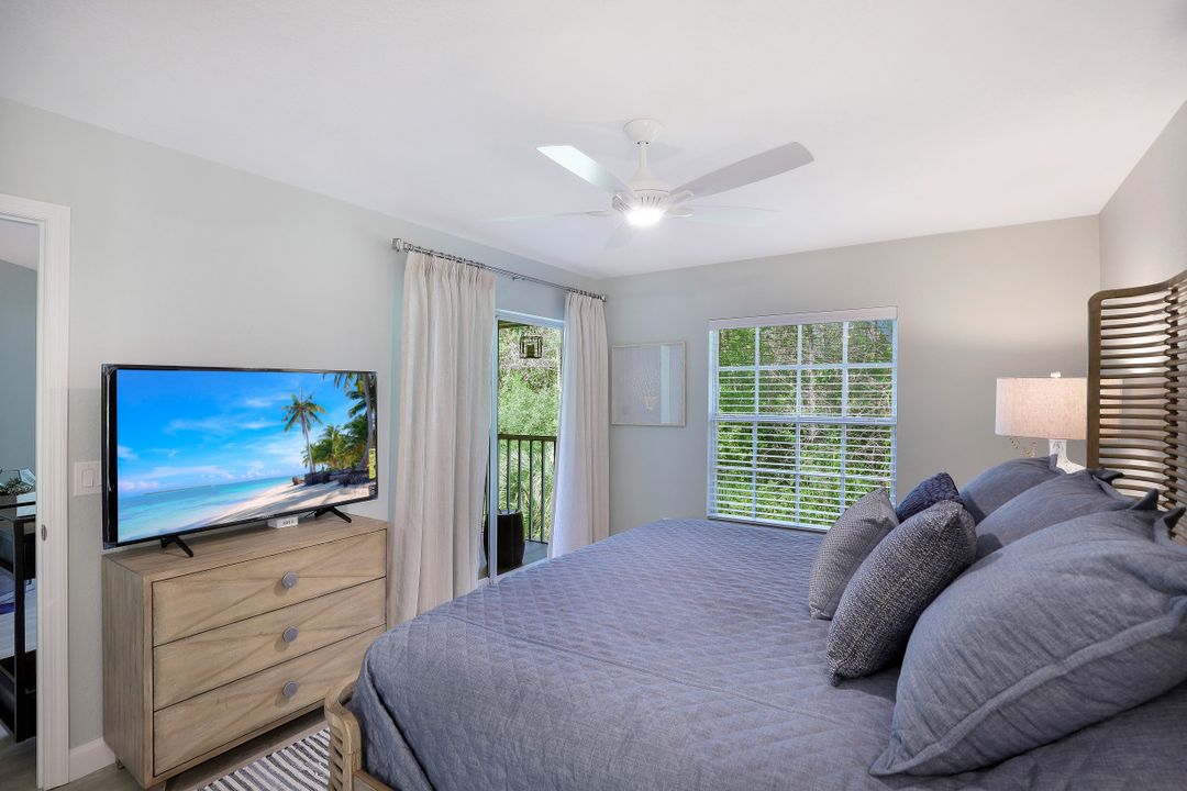 773 Wiggins Lake Dr #204, Naples, FL 34110