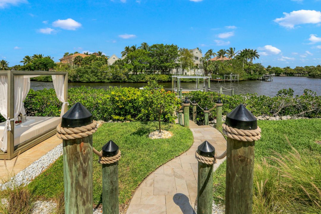 4268 Tarpon Ave, Bonita Springs, FL 34134