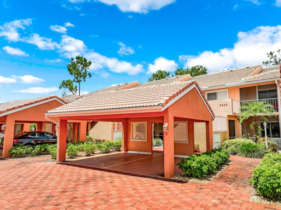 2420 Hidden Lake Dr #1006, Naples, FL 34112