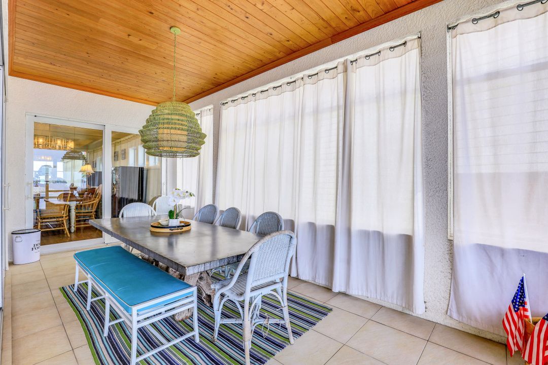 4559 E Riverside Dr, Fort Myers, FL 33905