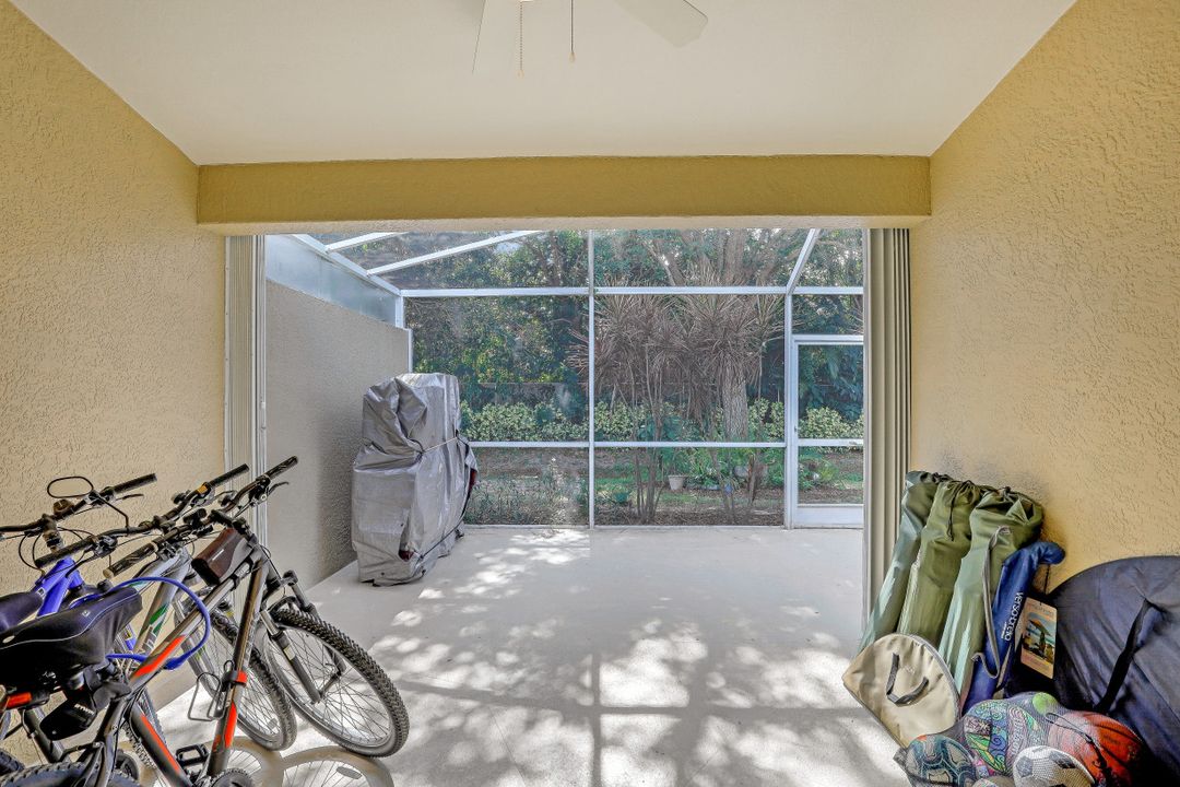 8511 Ibis Cove Cir, Naples, FL 34119