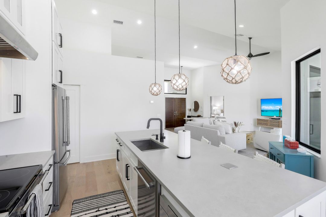 1130 Abbeville Ct, Marco Island, FL 34145