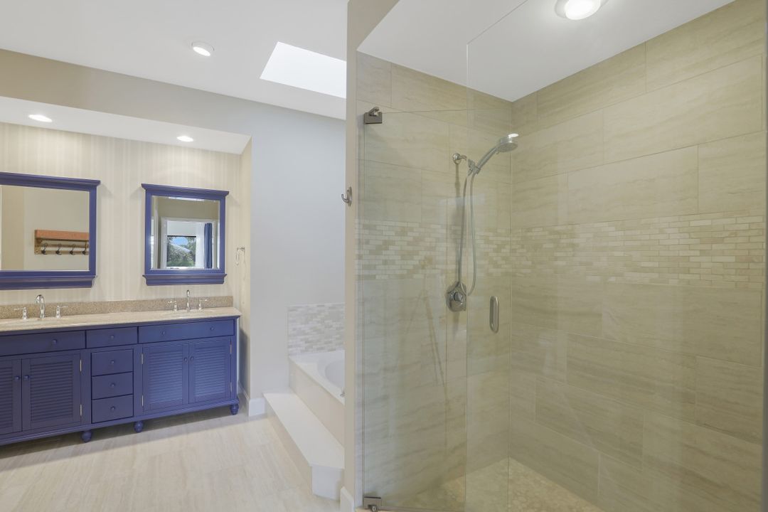 278 Sunflower Ct, Marco Island, FL 34145